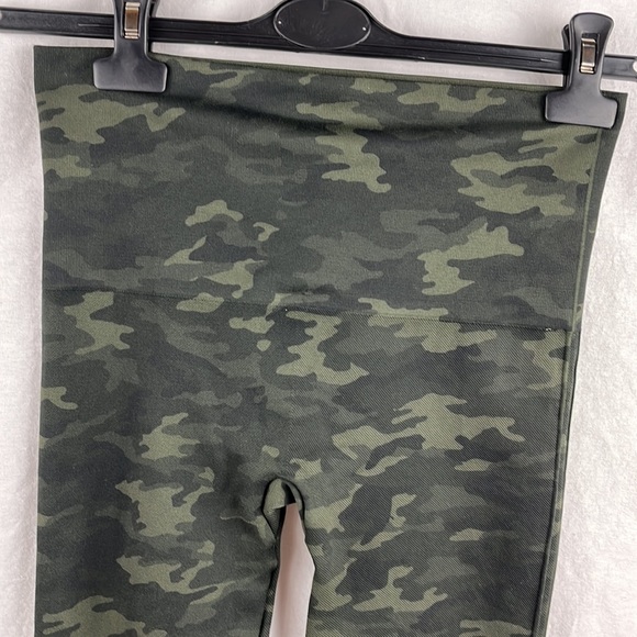 SPANX Pants - Spanx large camo seamless